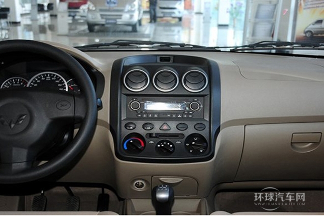 2010款 1.2L 標(biāo)準(zhǔn)型
