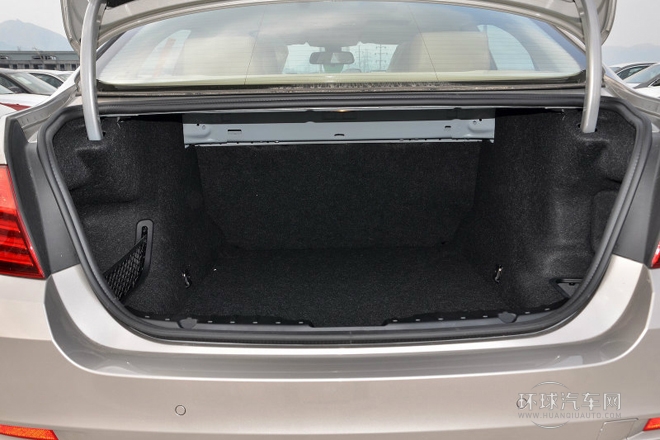 2014款 530Li 領(lǐng)先型