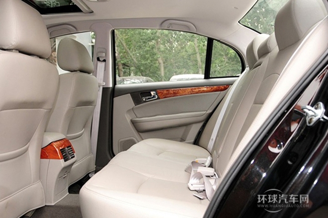 2012款 2.0L 自動(dòng)尊崇型