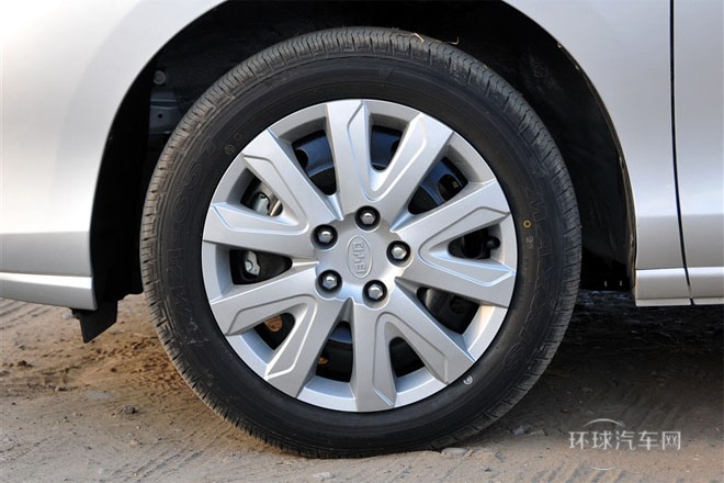 2013款 2.0L 手動(dòng)舒適型