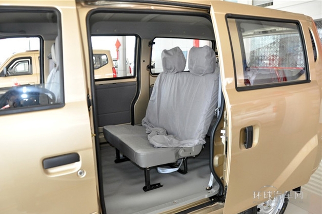2011款 1.0L標(biāo)準(zhǔn)型LF465Q5
