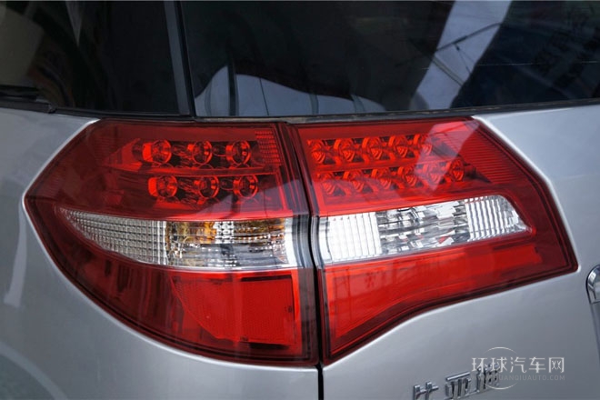 2013款 2.4L 手動(dòng)舒適型