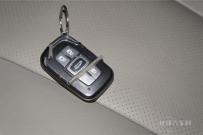2013款 2.4L 手動(dòng)舒適型
