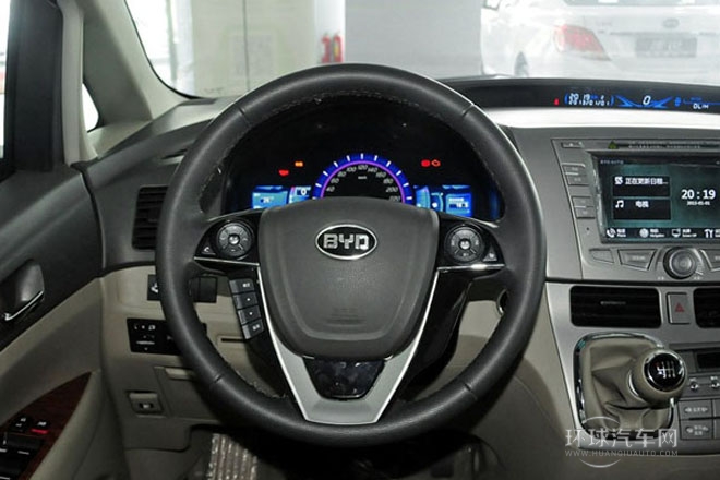 2013款 2.4L 手動(dòng)尊貴型