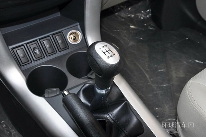 2012款 1.8L 標(biāo)準(zhǔn)型
