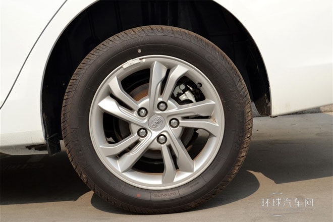 2014款 1.5L 手動(dòng)舒適型