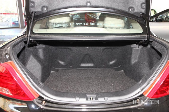 2013款 1.5L 手動(dòng)尊貴型