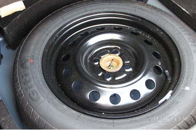 2014款 1.5L 手動標(biāo)準(zhǔn)型