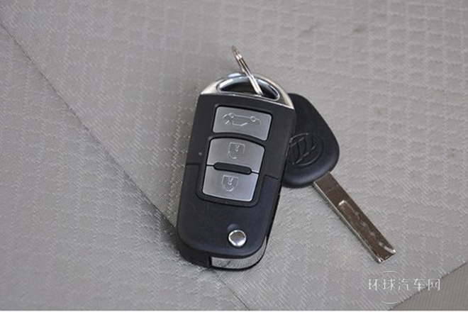 2014款 1.5L 手動(dòng)標(biāo)準(zhǔn)型
