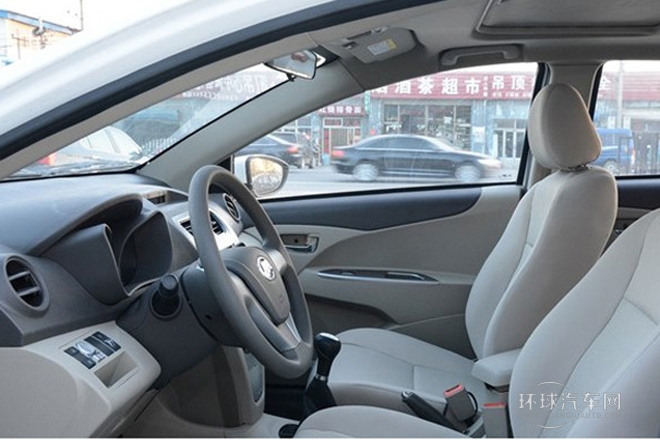 2014款 1.5L 手動(dòng)豪華型