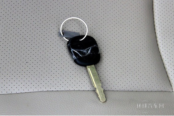 2012款 1.5L 手動(dòng)舒適B型CNG