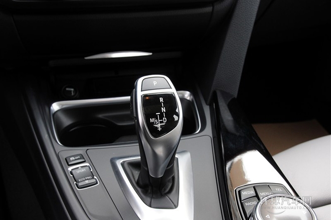 2014款 320i 運動設(shè)計套裝