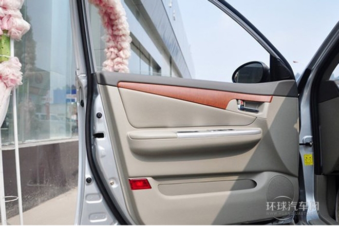2012款 1.5L 手動(dòng)豪華型CNG