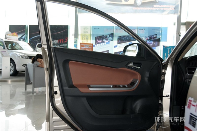 2014款 1.6L 自動(dòng)尊貴型