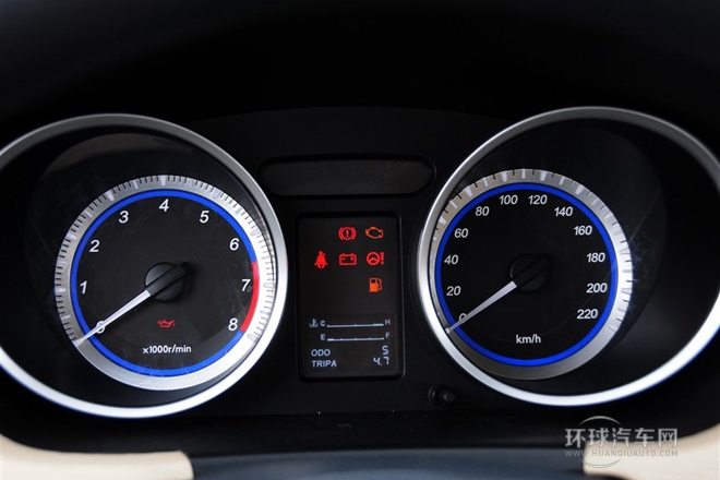 2014款 1.5L 手動(dòng)標(biāo)準(zhǔn)型