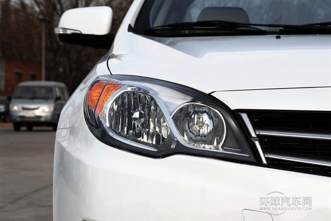 2014款 1.5L 手動標(biāo)準(zhǔn)型