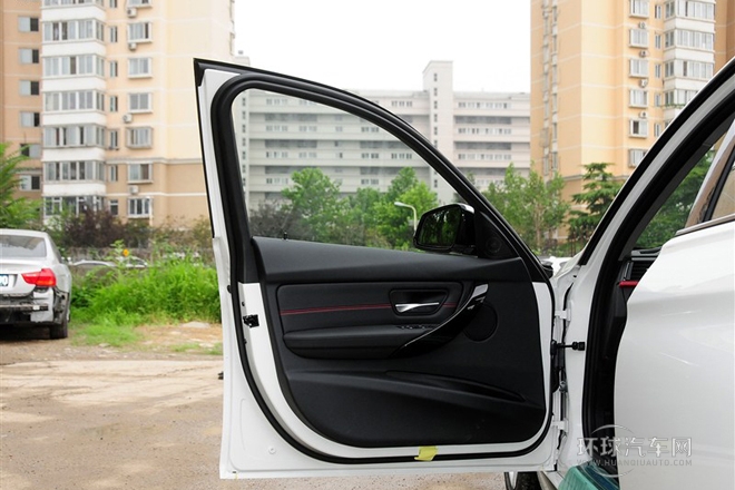 2014款 328i xDrive運動設(shè)計套裝