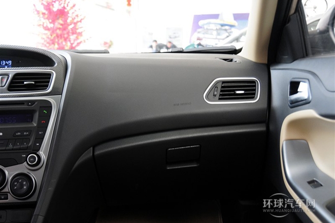2014款 1.6L 手動(dòng)精英型