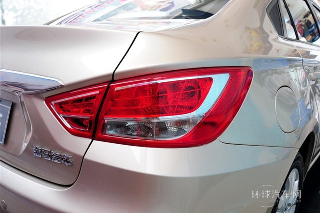 2014款 1.6L 手動(dòng)精英型