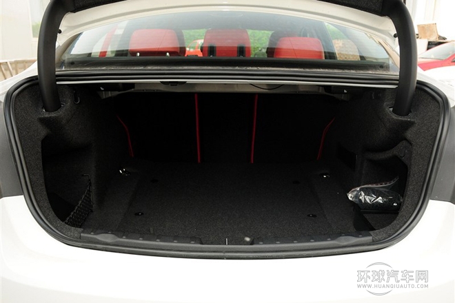 2014款 328i 運動設(shè)計套裝
