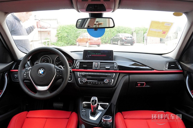 2014款 328i 運(yùn)動(dòng)設(shè)計(jì)套裝