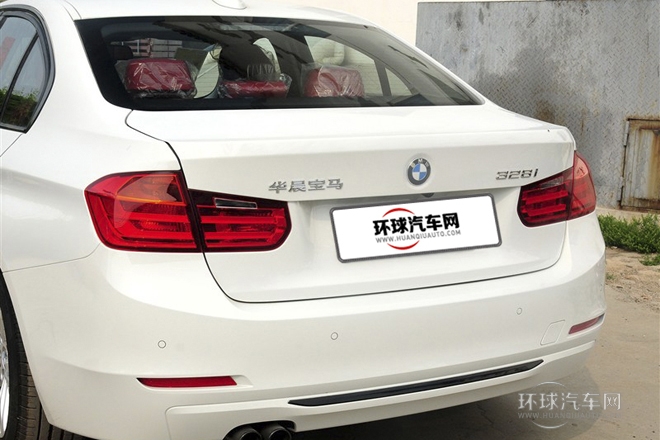 2014款 328i 運動設(shè)計套裝