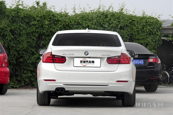 2014款 328i 運(yùn)動(dòng)設(shè)計(jì)套裝