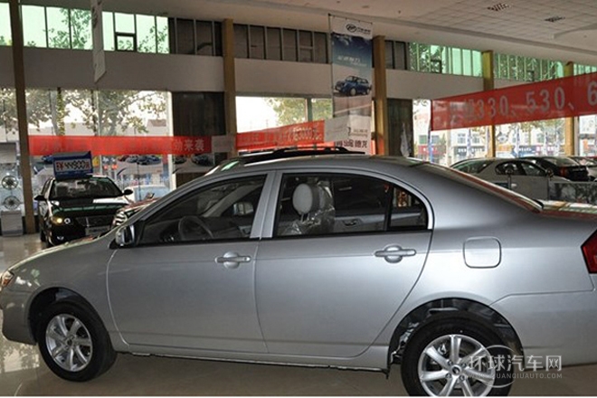 2014款 1.5L 手動(dòng)標(biāo)準(zhǔn)型VVT
