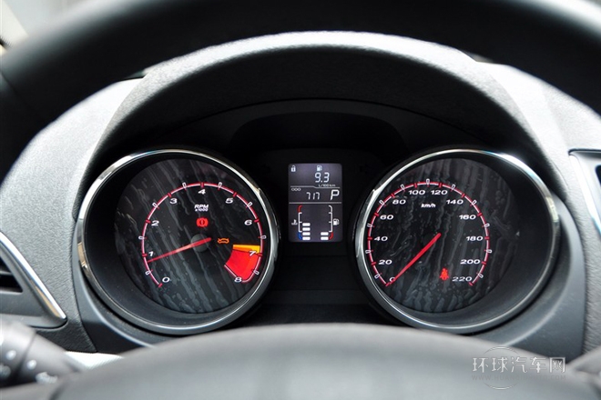 2012款 1.5L 自動領(lǐng)航版