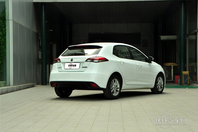 2012款 1.5L 自動(dòng)領(lǐng)航版
