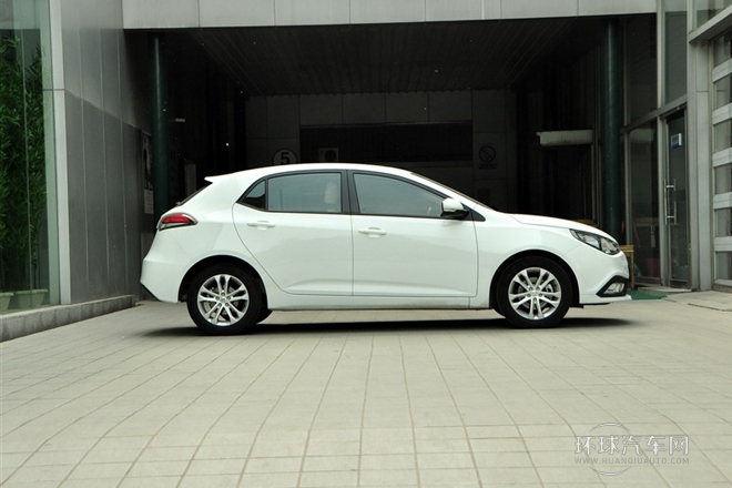 2012款 1.5L 自動(dòng)領(lǐng)航版
