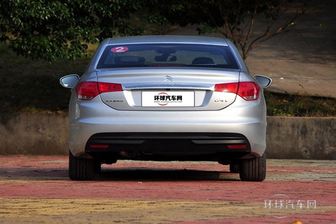 2014款 1.8L 手動(dòng)智驅(qū)版勁智型