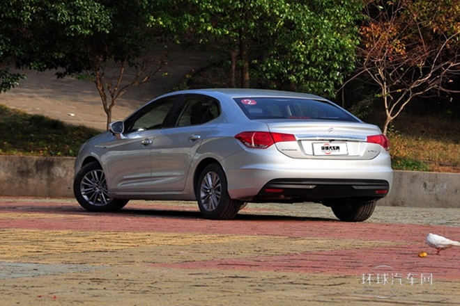 2014款 1.8L 手動(dòng)智驅(qū)版勁智型