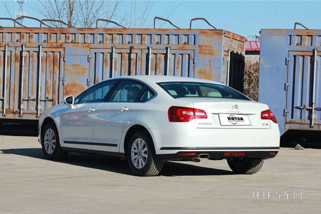 2013款 2.0L 手動(dòng)舒適型