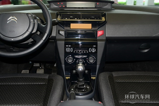 2014款 VTS版 2.0L 手動(dòng)品悅型