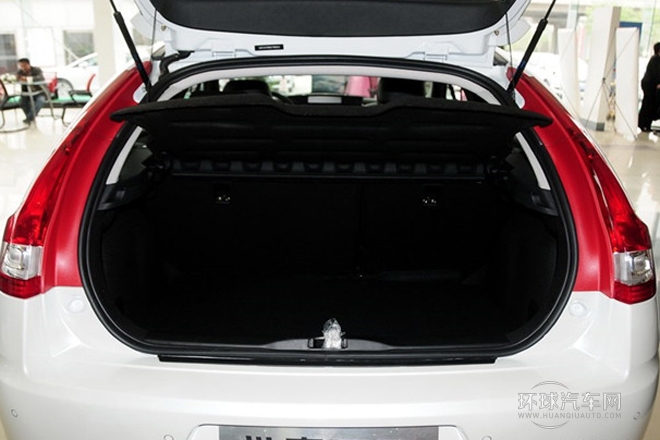 2013款 兩廂 1.6L 手動(dòng)樂(lè)享型