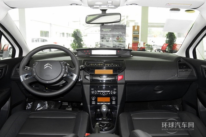 2013款 兩廂 1.6L 手動(dòng)樂享型