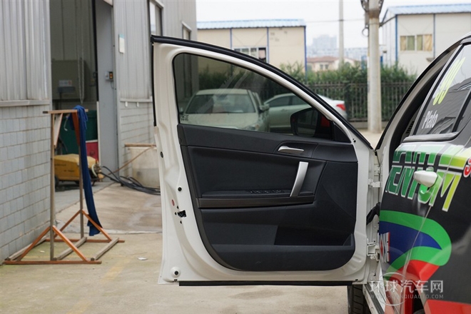 2013款 掀背 1.8T 自動(dòng)豪華版