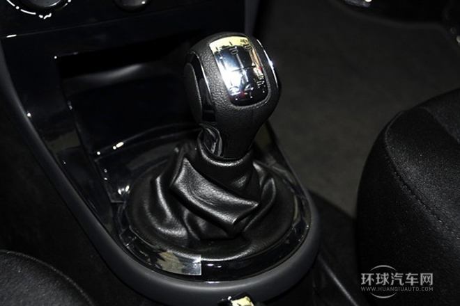 2013款 兩廂 1.6L 手動(dòng)樂尚型