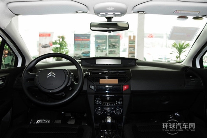 2013款 兩廂 1.6L 手動(dòng)樂尚型