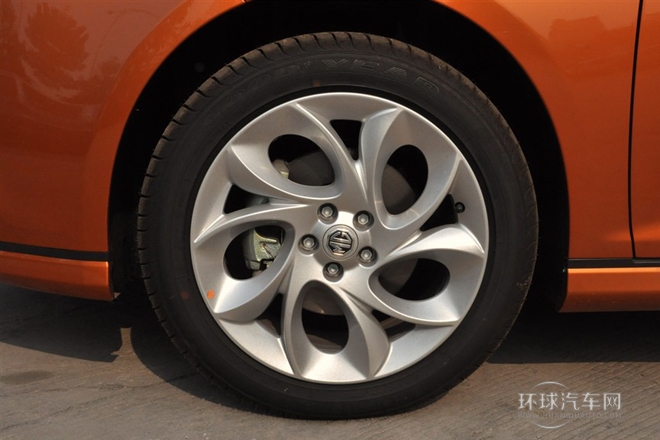 2013款 掀背 1.8T 自動(dòng)精英版