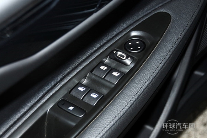 2013款 三廂 2.0L 自動品悅型