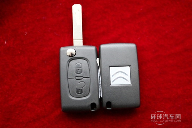 2013款 三廂 1.6L 手動品享型