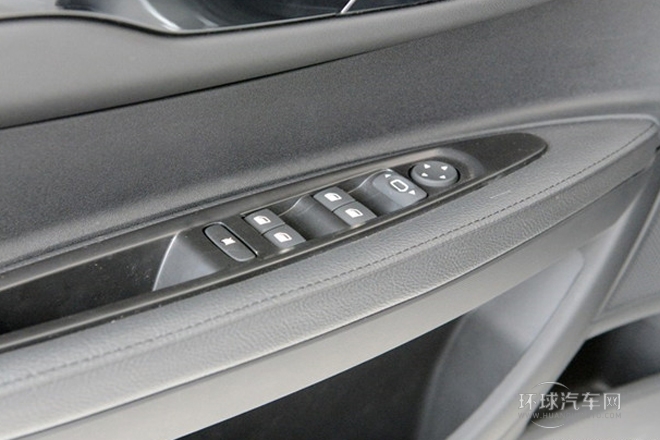 2013款 三廂 1.6L 手動(dòng)品享型