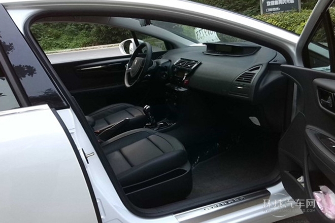 2013款 三廂 1.6L 手動(dòng)品享型