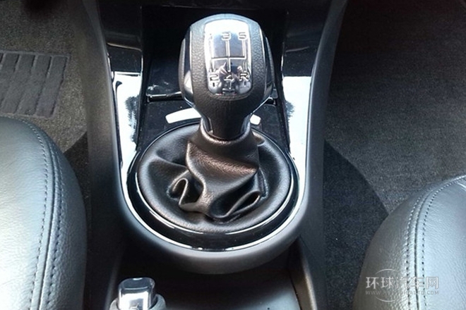 2013款 三廂 1.6L 手動(dòng)品享型