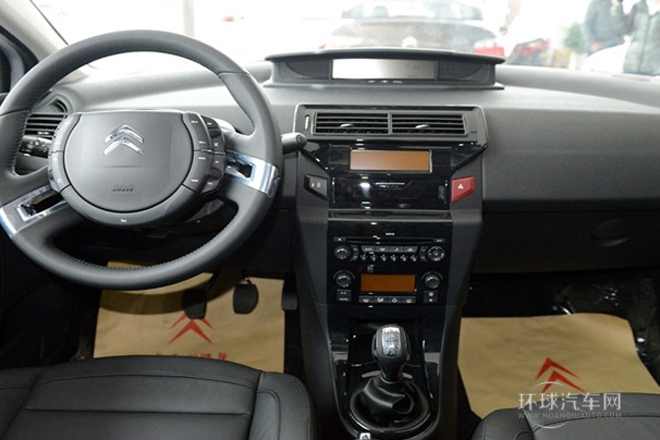 2013款 三廂 1.6L 手動(dòng)品享型