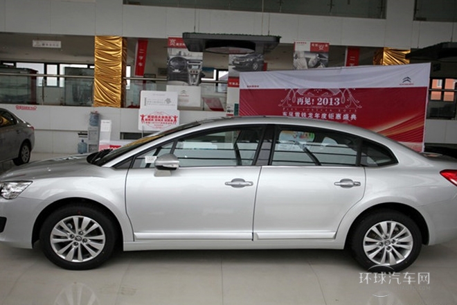 2013款 三廂 1.6L 手動(dòng)品享型