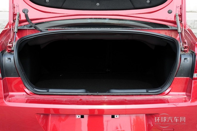 2013款 三廂 1.6L 手動(dòng)品尚型