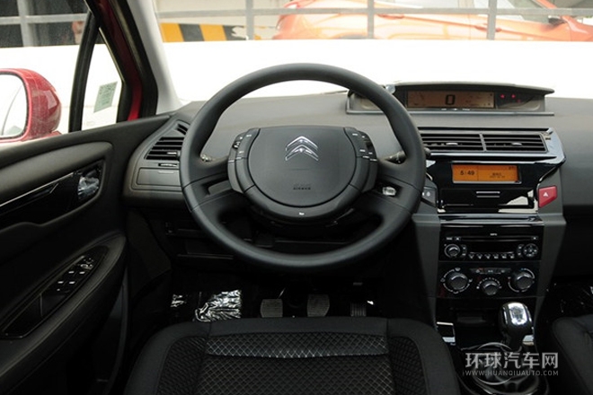 2013款 三廂 1.6L 手動(dòng)品尚型